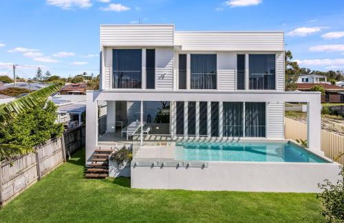 Golden Beach House | 47 Theresa Street Golden Beach