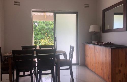 Port Shepstone House | 476 Sunwich Place