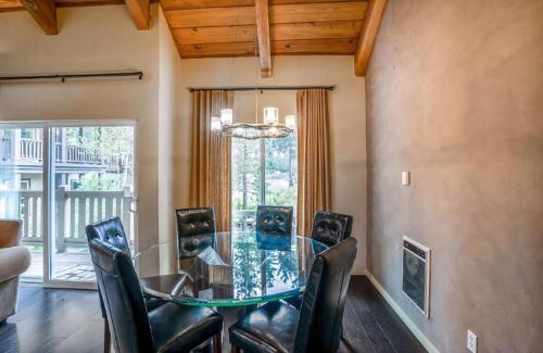 Mammoth Lakes House | #478 - Pet-Friendly, Walk to Canyon Lifts, Garage Parking, Modern Condo