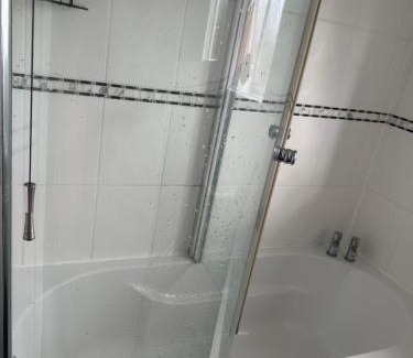 Netley Bed & Breakfast | 48 Moore Crescent