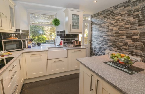 Windermere Cottage | 48 Oak Street