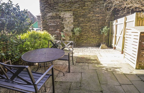 Windermere Cottage | 48 Oak Street