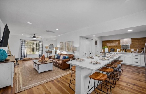 El Lago Apartment | 4807 Pine St, Seabrook