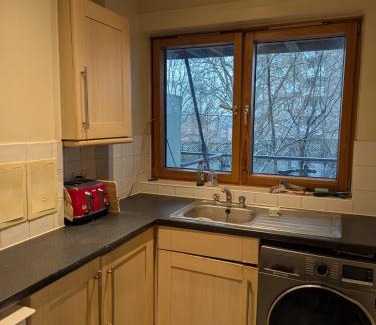 Brent House | 49 Donnington Court