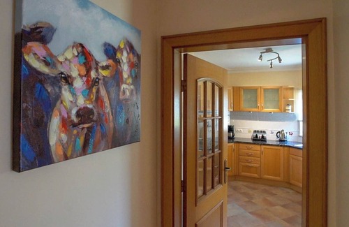 Carvoeiro Ski Chalet | 49 Presa da Moura Superbly 2 Bed Townhouse Close to Carvoeiro