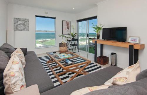 Westcliff Apartment | 49 Whalerock