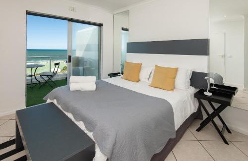 Westcliff Apartment | 49 Whalerock