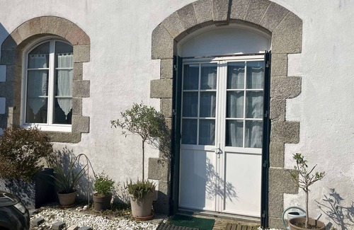 Etel Apartment | 49m2 Apartment with Private Parking, 200m from Beach