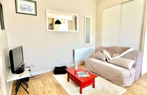 Etel Apartment | 49m2 Apartment with Private Parking, 200m from Beach