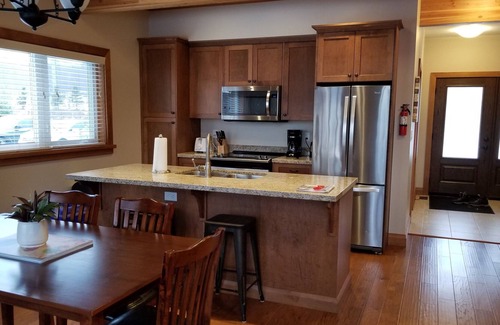 Muskoka Lakes House | 4B - 3 Bedroom Duplex