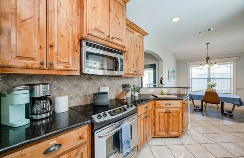 Wellborn House | 4b/3b, Game Day, Santa's Wonderland, Close2A&M & Tournaments