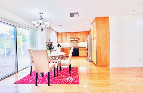 Union City House | 4b/3b Union City Home Free WiFi Easy Access to Palo Alto, Silicon Valley