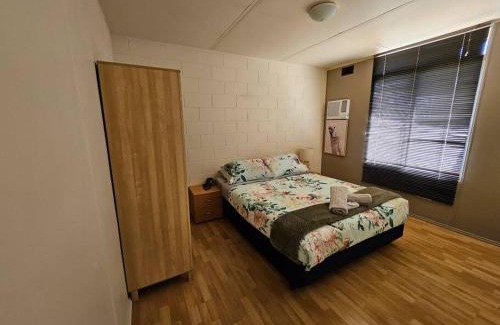 Kambalda Apartment | 4b Kambalda East