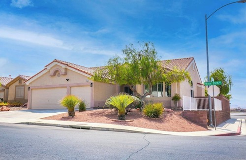 MacDonald Ranch House | 4BD Beautiful Place for Everyone