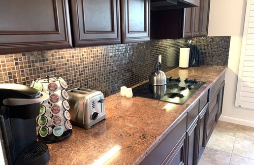 Forest Creek House | 4BD House w/Private Pool. Near Golf Course, Waterparks & Dell Diamond!