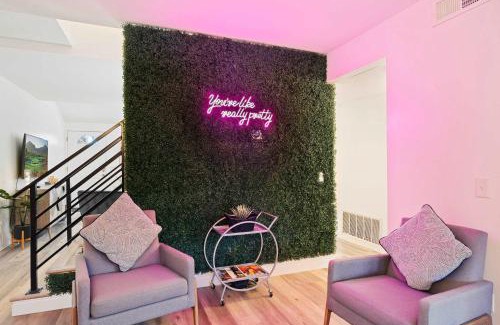 Palm Springs House | 4Bd l Pool & Tennis Access l 5 mi downtown PS