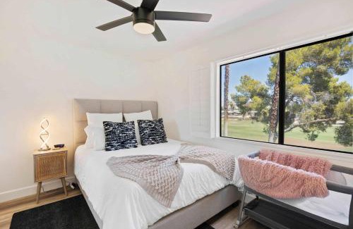 Palm Springs House | 4Bd l Pool & Tennis Access l 5 mi downtown PS
