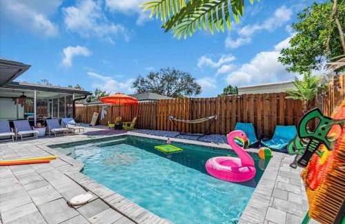 Whitfield House | 4bd Saltwater Pool Home Near Beaches W Game Room