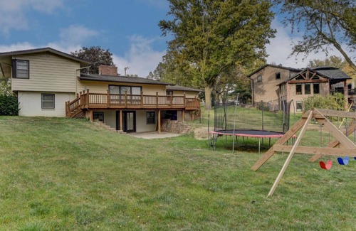 West Omaha House | 4bed/2bath retreat:Modern comfort, timeless charm. Your Ideal short-term escape.