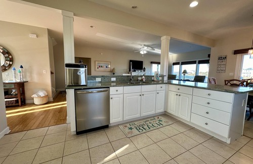 McCutcheon Field House | 4bed N Topsail Sound front home, Ocean Views, pool