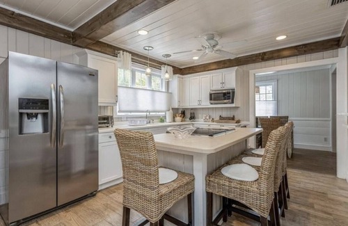 Siesta Key House | 4bedroom/3bath HOUSE ACROSS FROM BEACH/Private Pool -