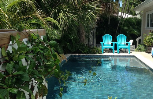 Siesta Key House | 4bedroom/3bath HOUSE ACROSS FROM BEACH/Private Pool -