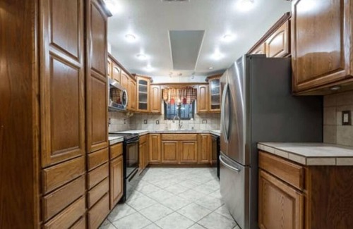 Las Cruces House | 4BR/2.5BA w/Fully operational Hot tub - Near NMSU