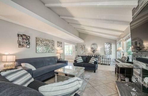 Mission Viejo House | 4Br/3Ba Gem in So. Orange County! Enjoy Lake & Pool Access. Your perfect retreat