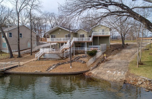 Osage Beach House | 4BR/3BA Lakefront Home with 2-Slip Dock, Yacht Slip, Private Ramp & Pet-Friendly