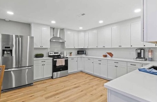 Rogers House | 4BR/3BA Rogers Home -3 mi to AMP