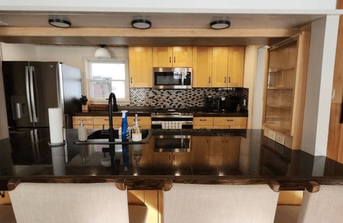Ludlow House | 4BR/3BA Vermont Retreat Near Okemo & Killington w/Pond + VAST/VASA Trail Access