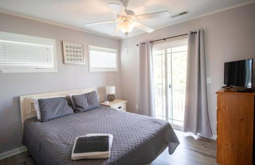 Surf City House | 4Br 3bath Dog Friendly Ocean View Hot tub Elevator