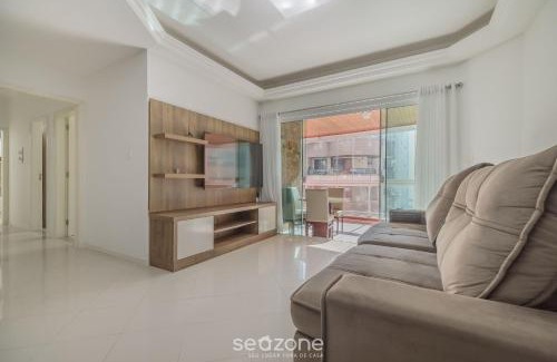 Andorinha Apartment | 4BR Apt w/BBQ 70m from Beach RTO0502