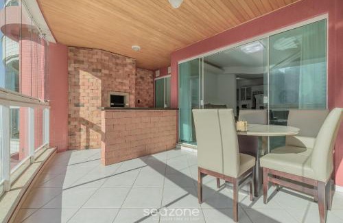 Andorinha Apartment | 4BR Apt w/BBQ 70m from Beach RTO0502