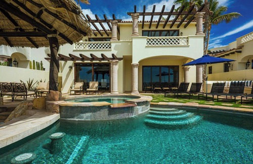 Buzzards Villa | 4BR Beachfront Family Villa & Beach Club!