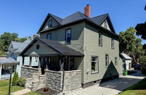 Millersburg House | 4BR-Beautiful Historic Home