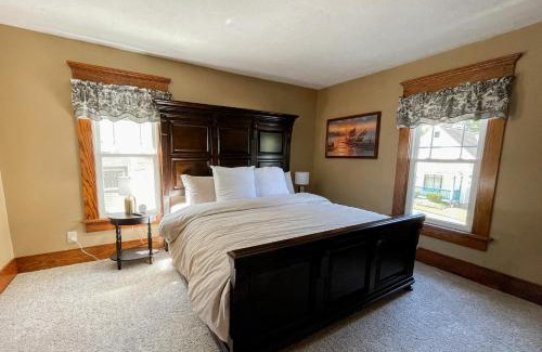 Millersburg House | 4BR-Beautiful Historic Home