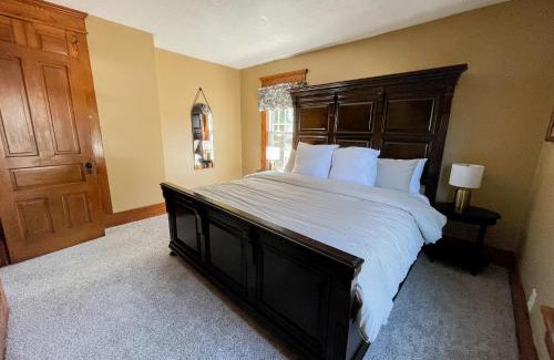 Millersburg House | 4BR-Beautiful Historic Home
