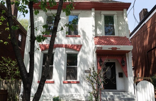 Shelby Park House | 4Br Beautifully remodeled historic Victorian home.