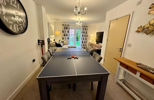 Crewe Apartment | 4BR Cheshire East/Townhouse/Central - Close to Bentley