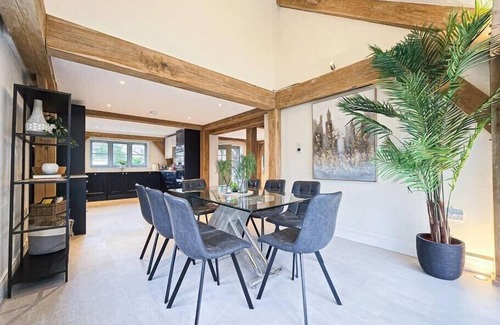 Axbridge House | 4BR Country Home Near Cider Barn and Brewery