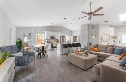Indian Point House | 4BR Heated Pool Home Close to Disney and Lakes