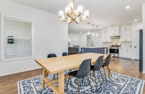 Cedar Crest House | 4BR home in Dallas with modern amenities, private yard, and great location!