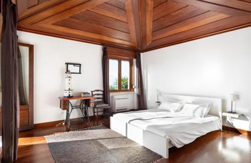 Ulgueira House | 4BR House with Ocean View in Sintra by Host for Us