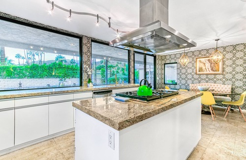 Deepwell Estates House | 4BR Luxury MidCentury | Sauna | Pool & Spa| Firepit