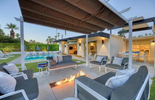 Vista Las Palmas House | 4BR MidCentury Alexander Home in Vista Las Palmas