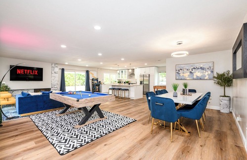 Placentia House | 4BR Mins to Disney, Pool & Arcade Lux Retreat