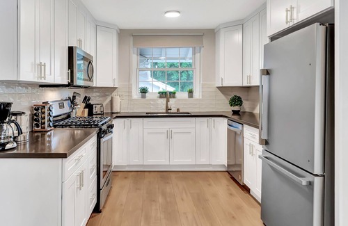 Winnetka House | 4BR Oasis House W/ Pool & 2 car garage