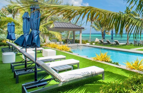 Bodden Town Condo | 4BR Suite at Black Urchin Boutique Resort