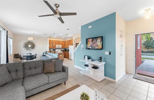 Bellavida House | 4BR Townhome with Lake View – BL481